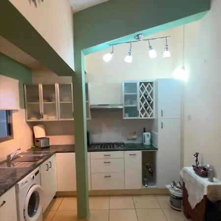 Bar Street דירה איה נאפה